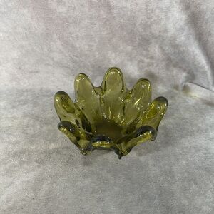 Green Art Glass Lotus Dish Italy 8 Lobe Candy Dish Bowl Ashtray No Flaws